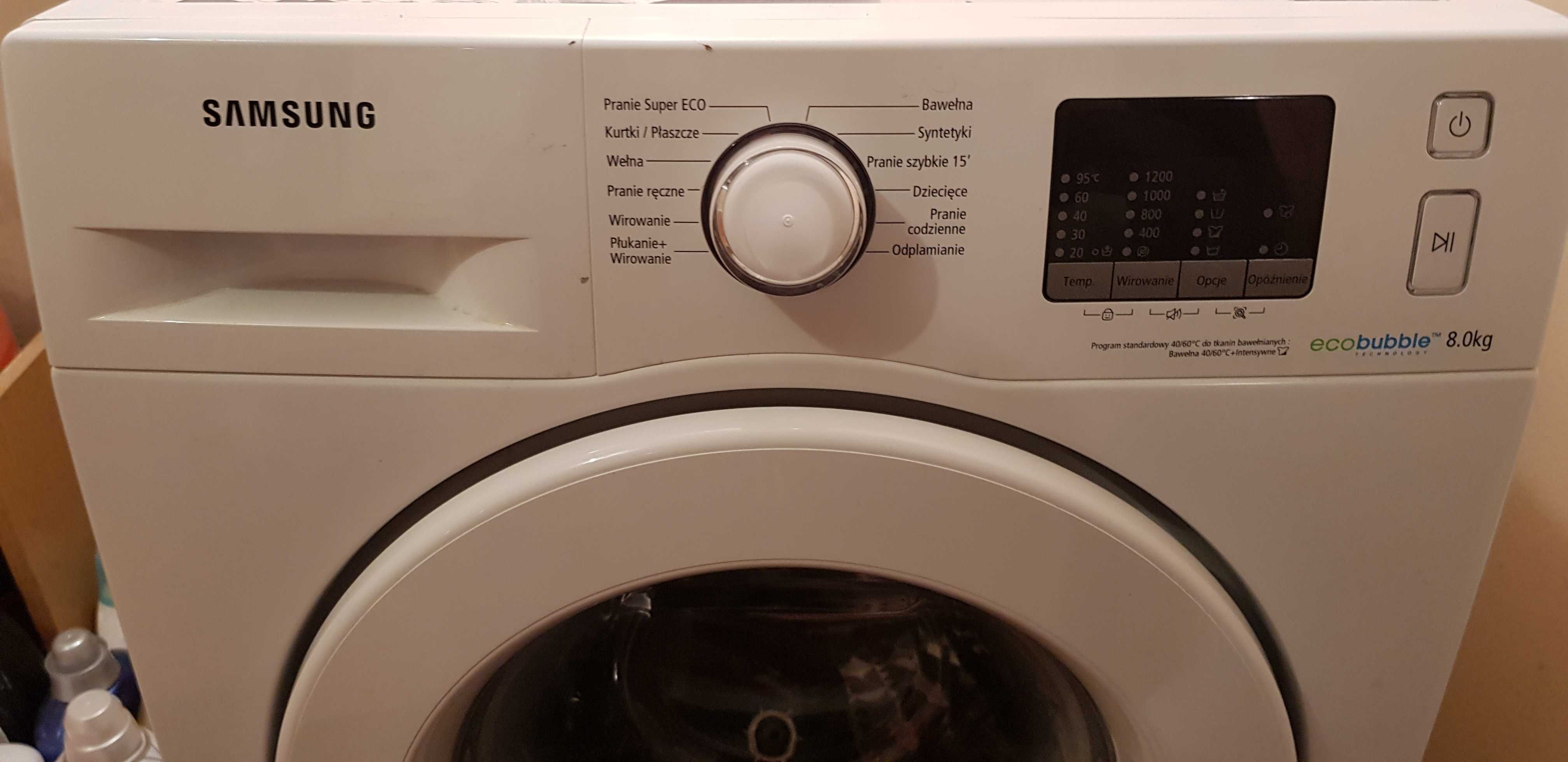 Pralka automatyczna Samsung WF80F5EOW2W  - wąż odpływowy i  szuflada