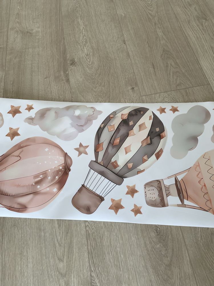 Naklejki scienne do pokoju dziecięcego - kropki i balony
