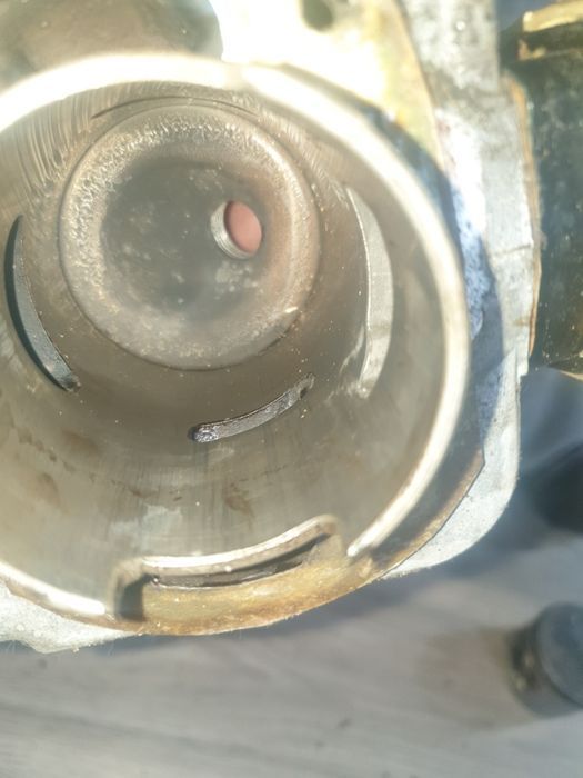 Cylinder z tłokiem pila dolpima ps 180 mahle