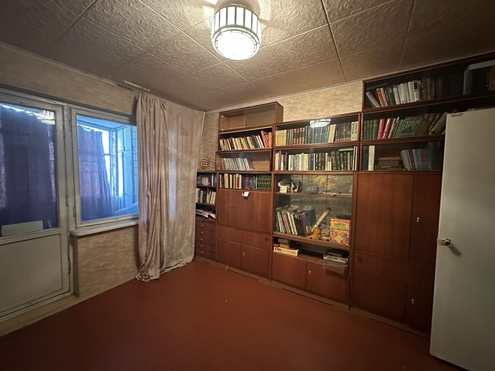 Продам 3к кв м-н Солнечный 13(возле АТБ)