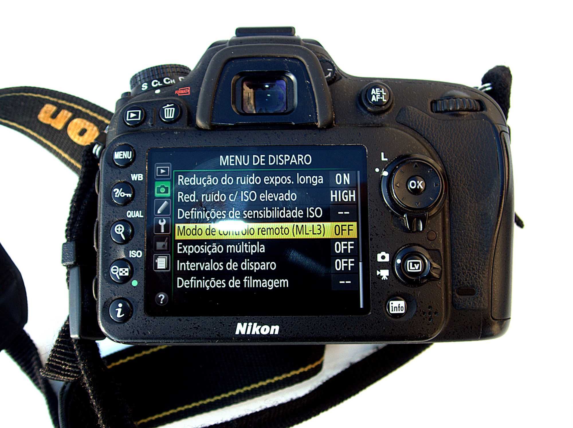 Máquina fotográfica reflex  Nikon D7100 objetivas e acessórios