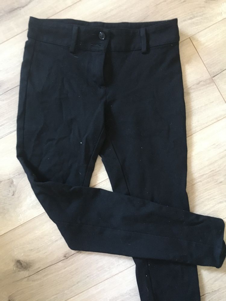 Czarne długie spodnie
