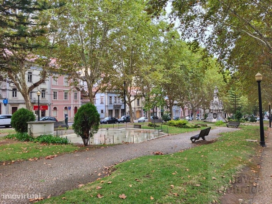 Loja na Avenida Sá da Bandeira (Centro Comercial Avenida). Oportuni...
