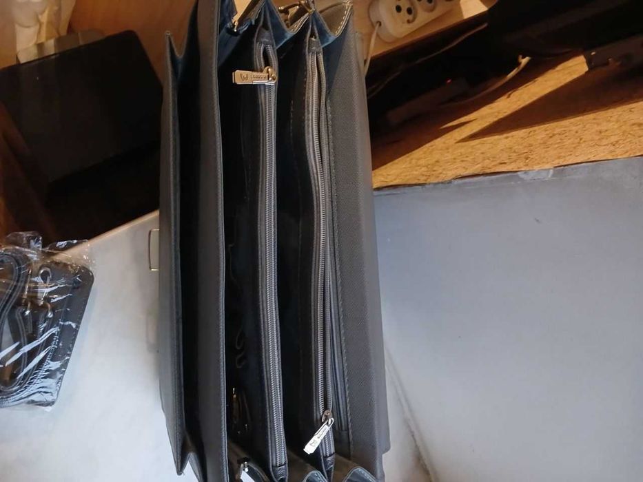 Кожаный портфель Bolinni