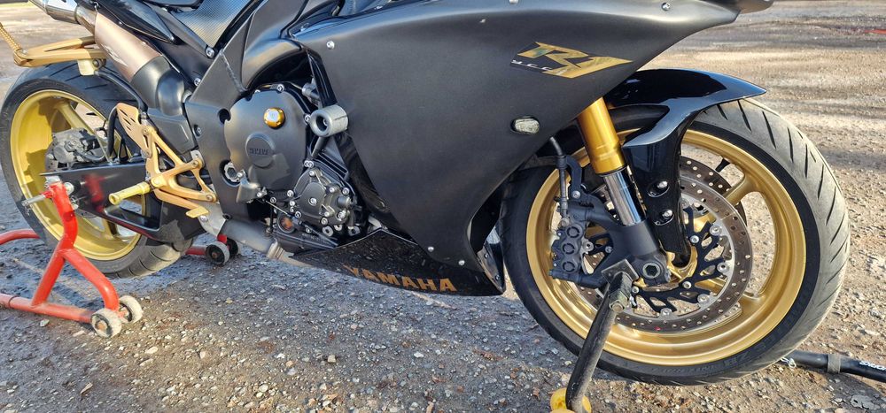 Yamaha R 1  rn22 rok 2012