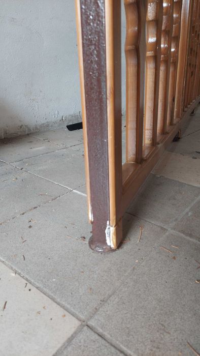 Barierki balustrady metalowo - drewniane
