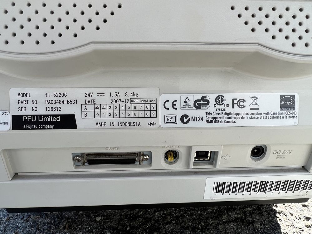 Сканер Fujitsu fi-5220C