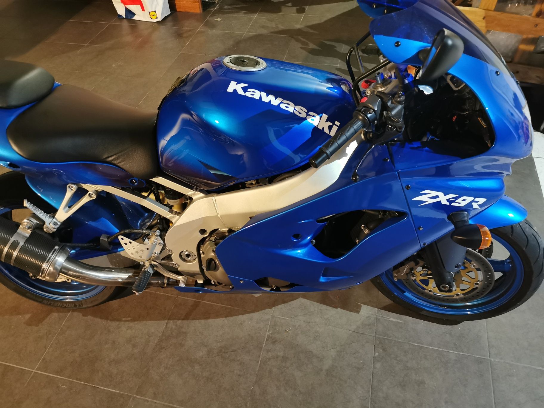 Kawasaki ninja zx9r