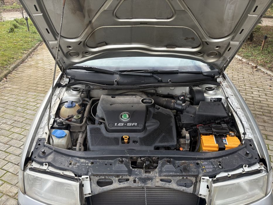 Skoda Oktavia tour 1.6 mpi автомат