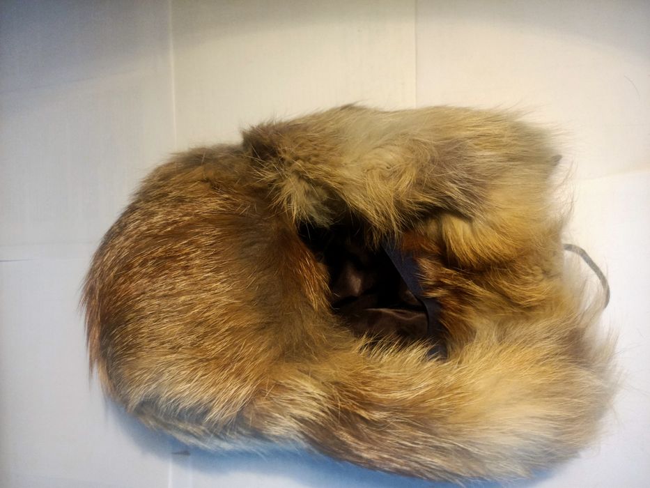 Czapka z lisa ? rudego ?