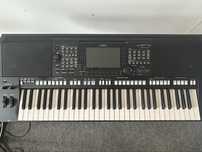 Organy Yamaha psr s775