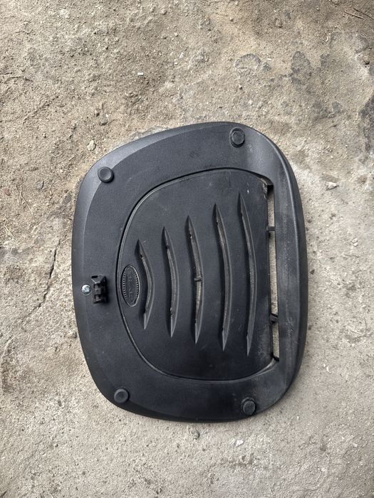 Kufer shad 48 z podstawa