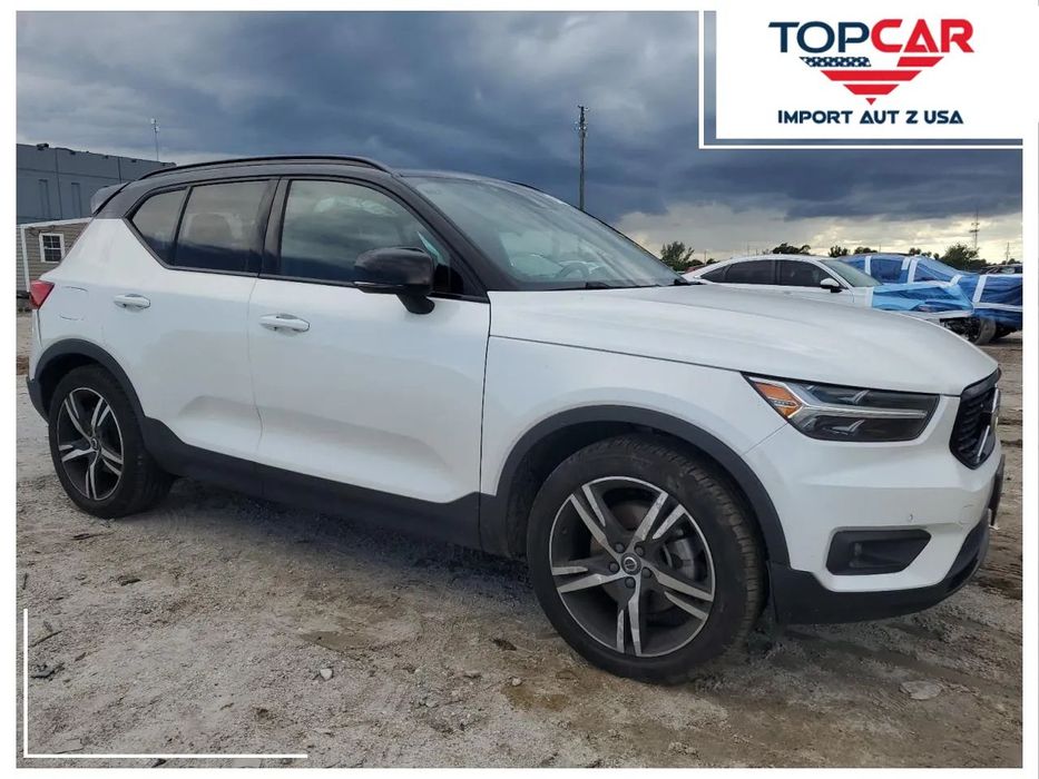 Volvo XC 40 T5 / Benzyna / Automat