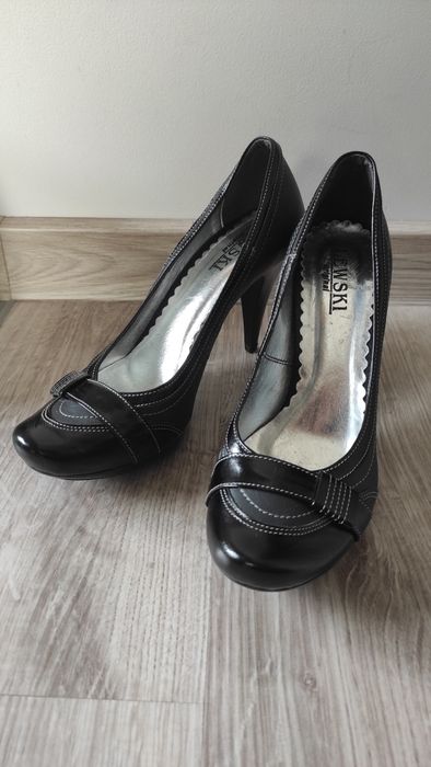 Skórzane czółenka Lewski