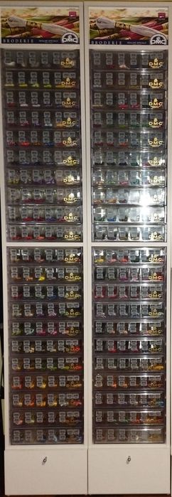 Móvel DMC linhas de bordar