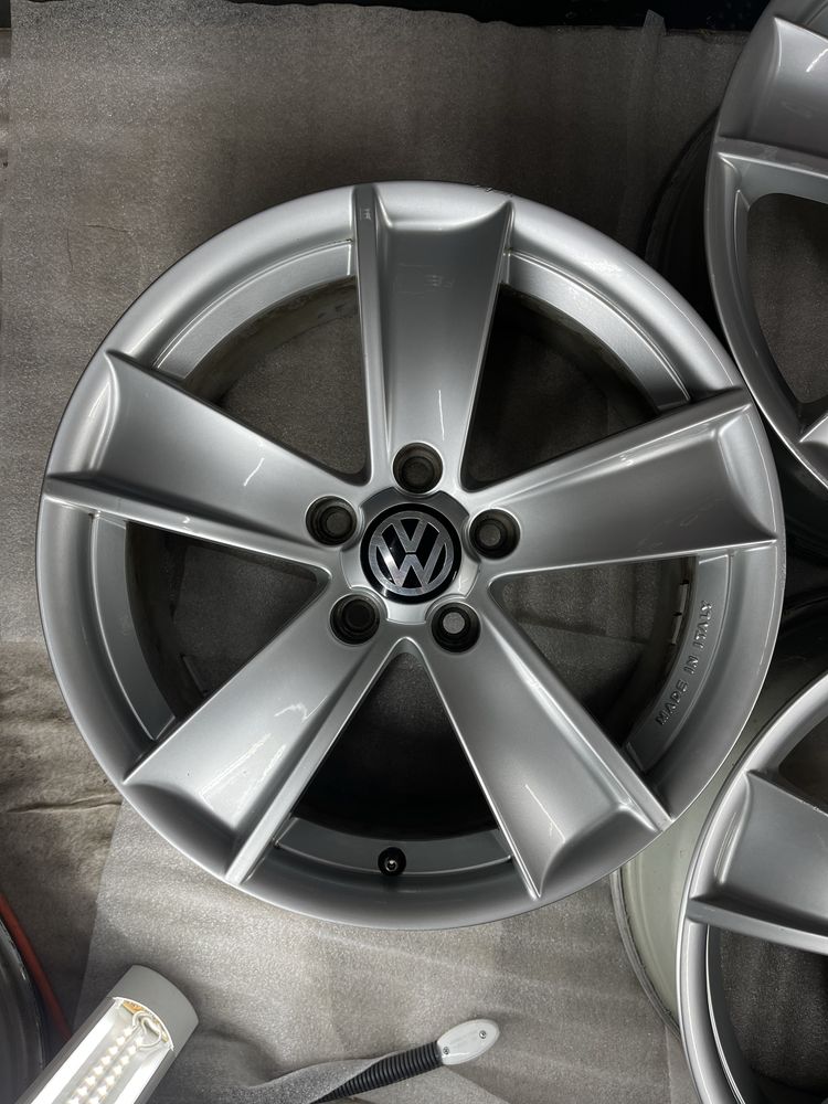 Диски R17 5x112 Et46 7J. VW Passat Golf Jetta Touran Skoda Octavia