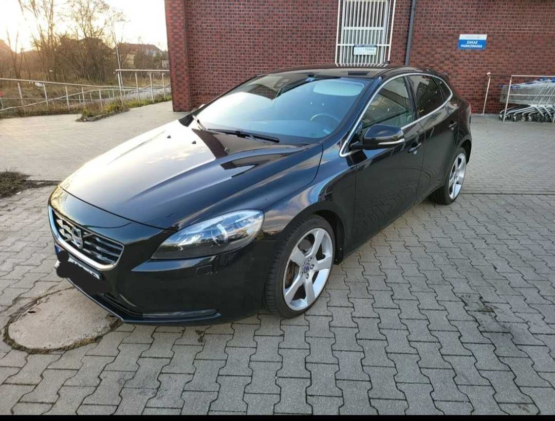 Zderzak Volvo V 40