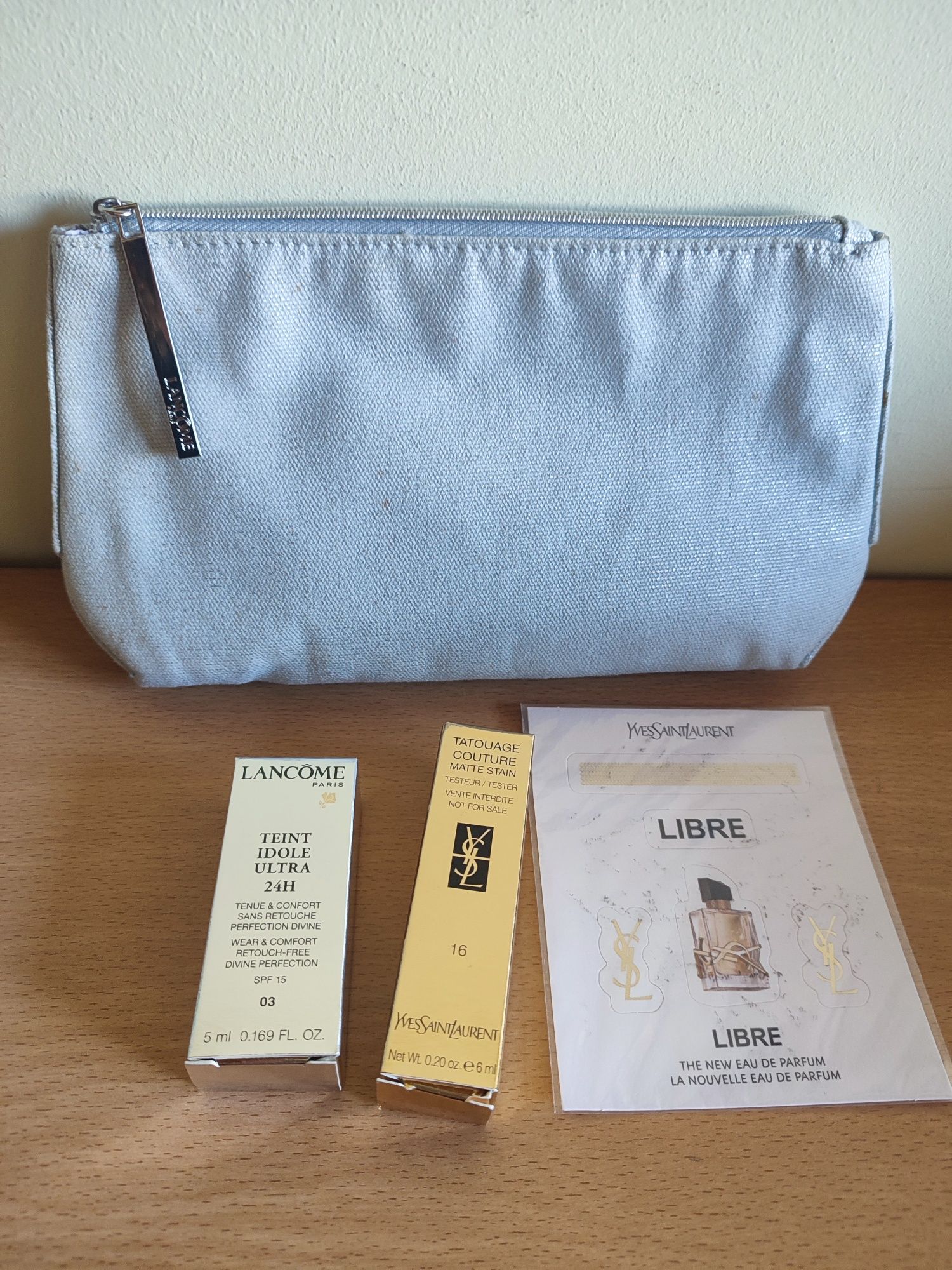 Conjunto de maquilhagem Lancôme e ysl