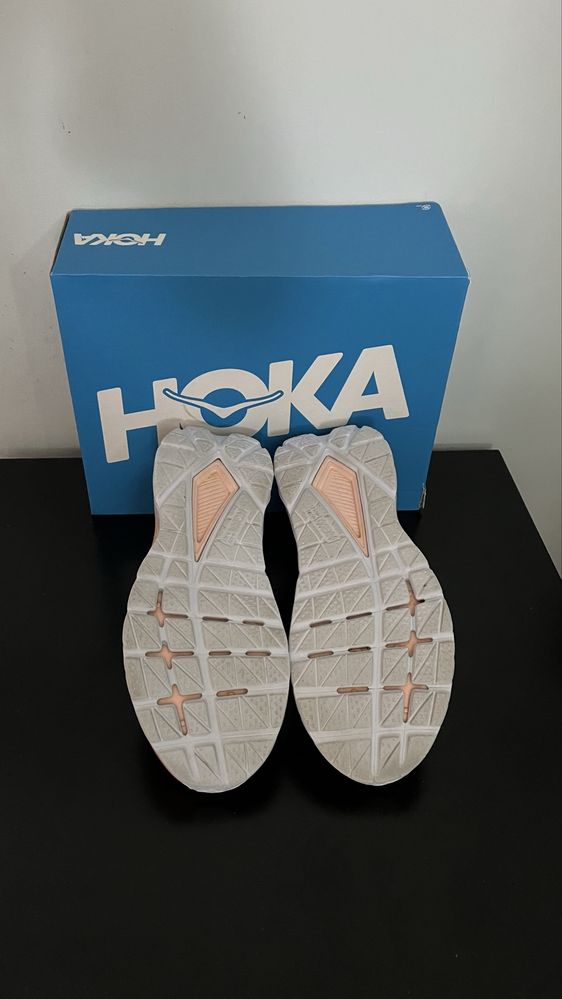 Hoka Mach 5 Coral e Azul