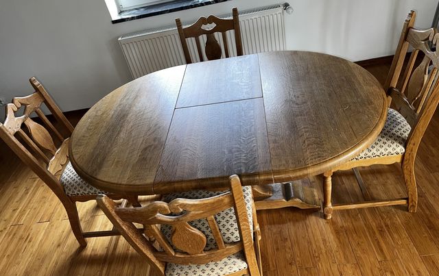 Stół z krzesłami drewniany komplet