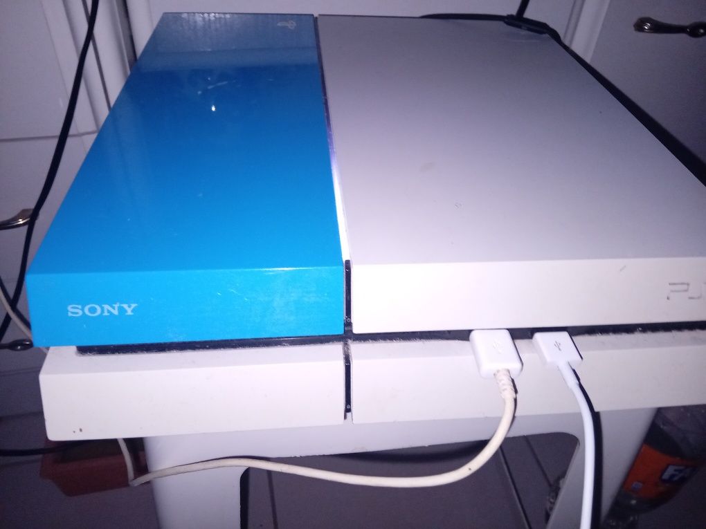 Ps4 500gb + 3 comandos