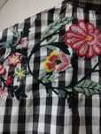 Camisa Pimkie M

Preta e Branca com Padrão floral.

Em excelente estad
