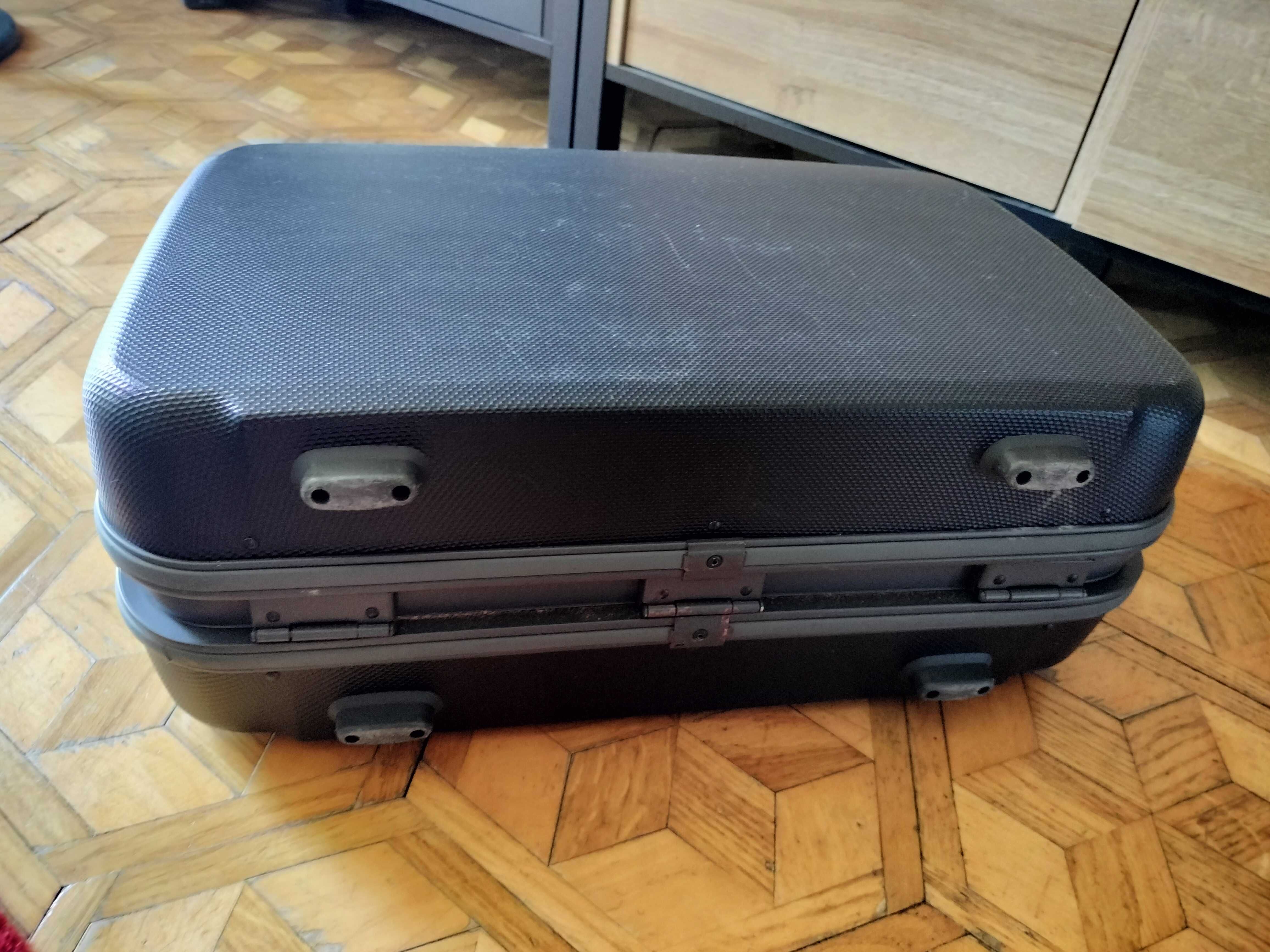 walizka sztywna Samsonite na kod 50 x 17 x 35