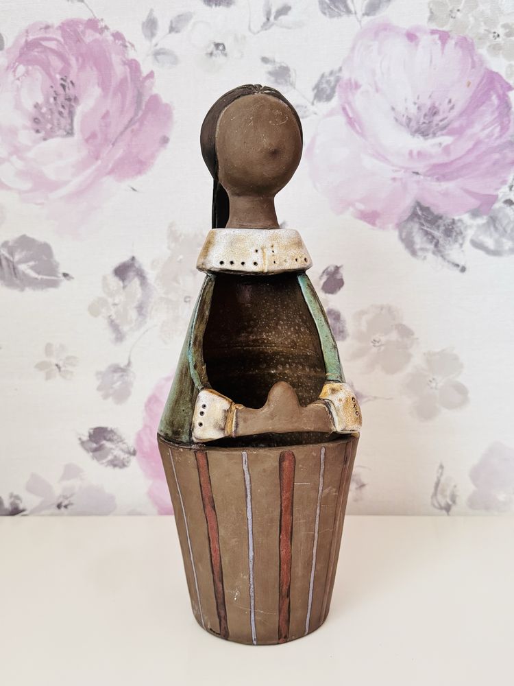Ceramiczny Wazon figurka dziewczyny, Elbogen Keramik, retro ozdoba