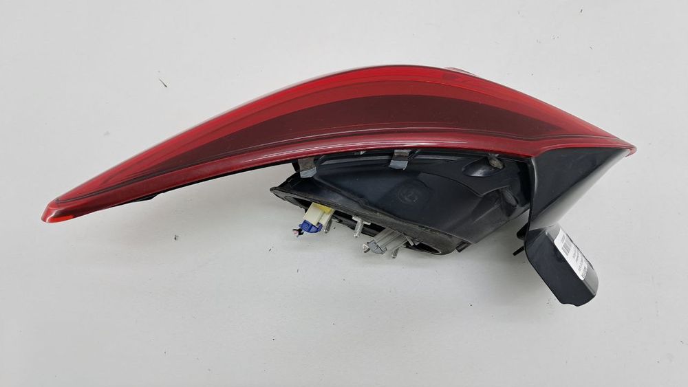 Фонарь задный правый стоп Mazda 3 хетчбек 2013-2018 B45D51150