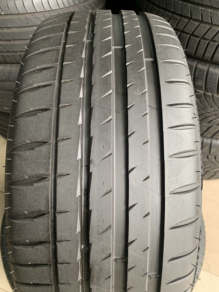 Комплект різношироких літніх шин 255/40/18 на 225/45/18 Y MICHELIN