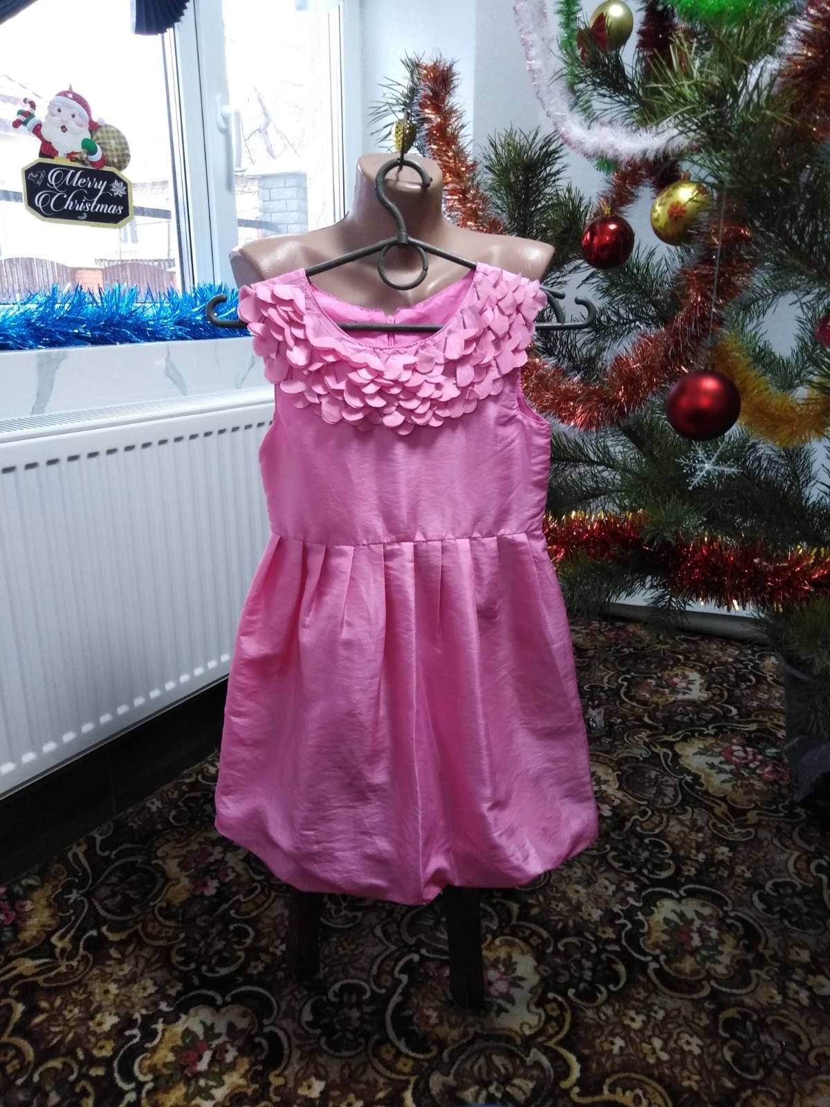 Новорічна сукня Плаття на 4-6років.