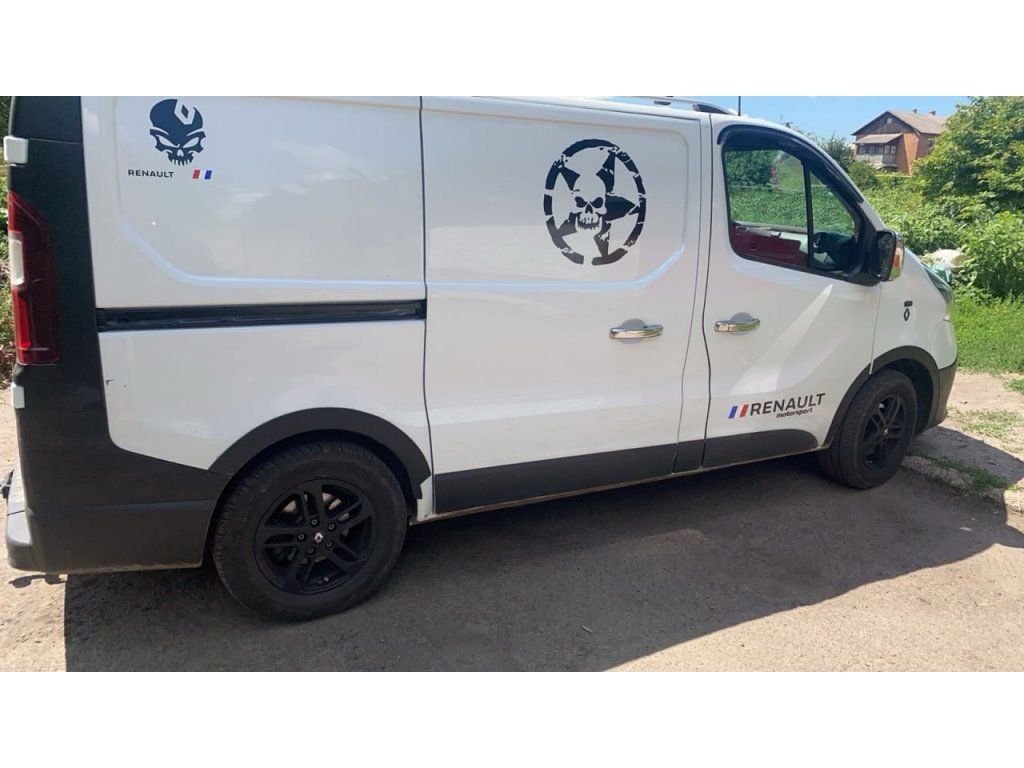 Renault Trafic 2015+ Накладки на арки (черные)