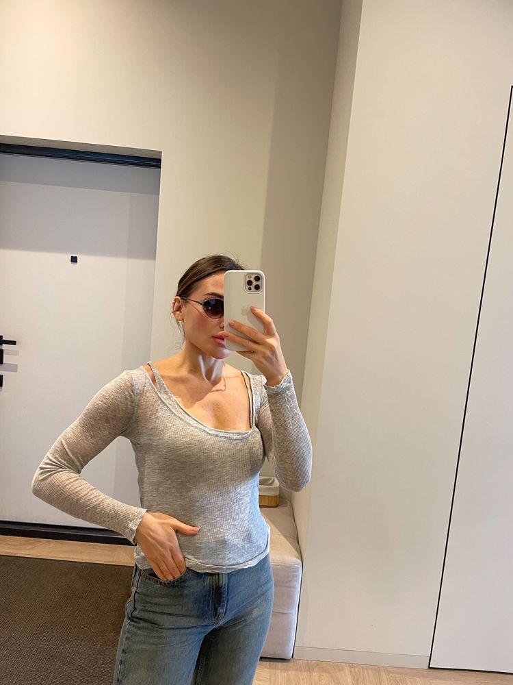 Трендовий лонгслів Zara