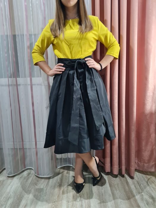 Продам классное платье на девушку. В отличном состоянии.