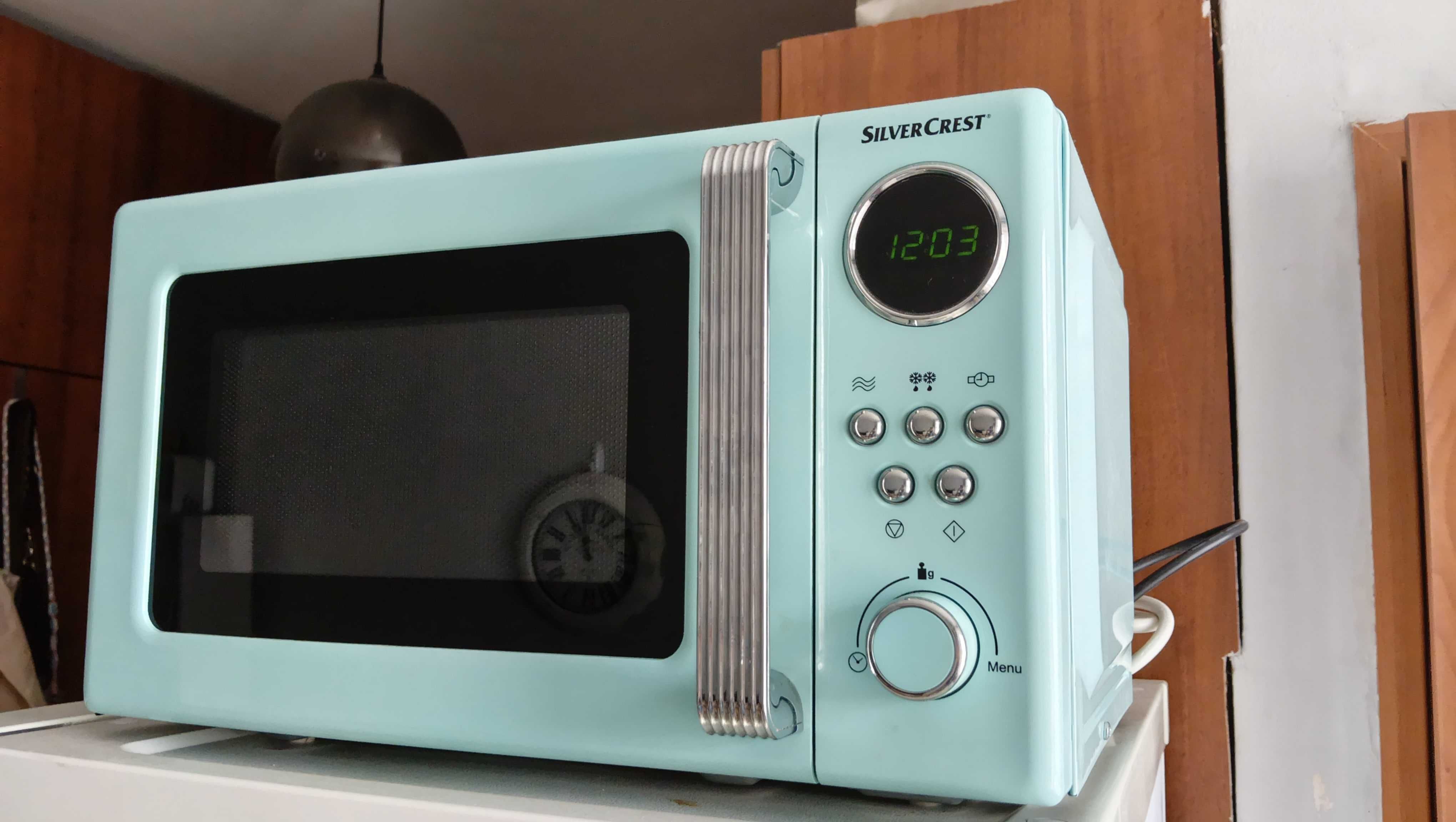 Mikrofalówka Silvercrest SMWC 700 B3 miętowa