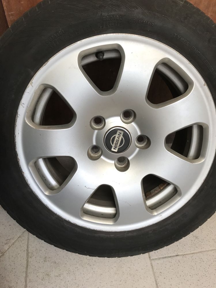 Jantes 15” com pneu 185/65 R15