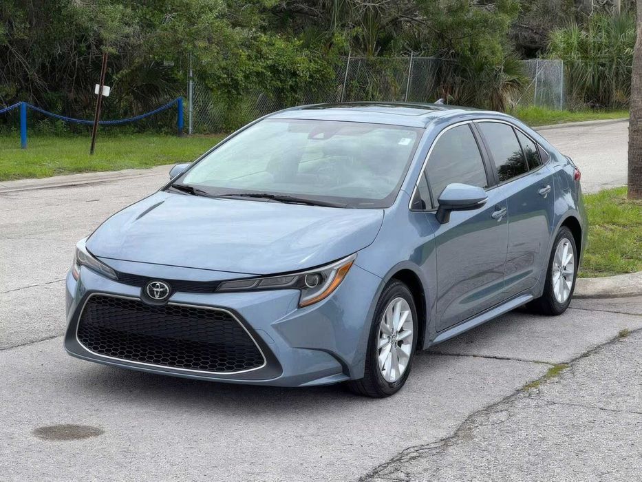 Toyota Corolla XLE      2021