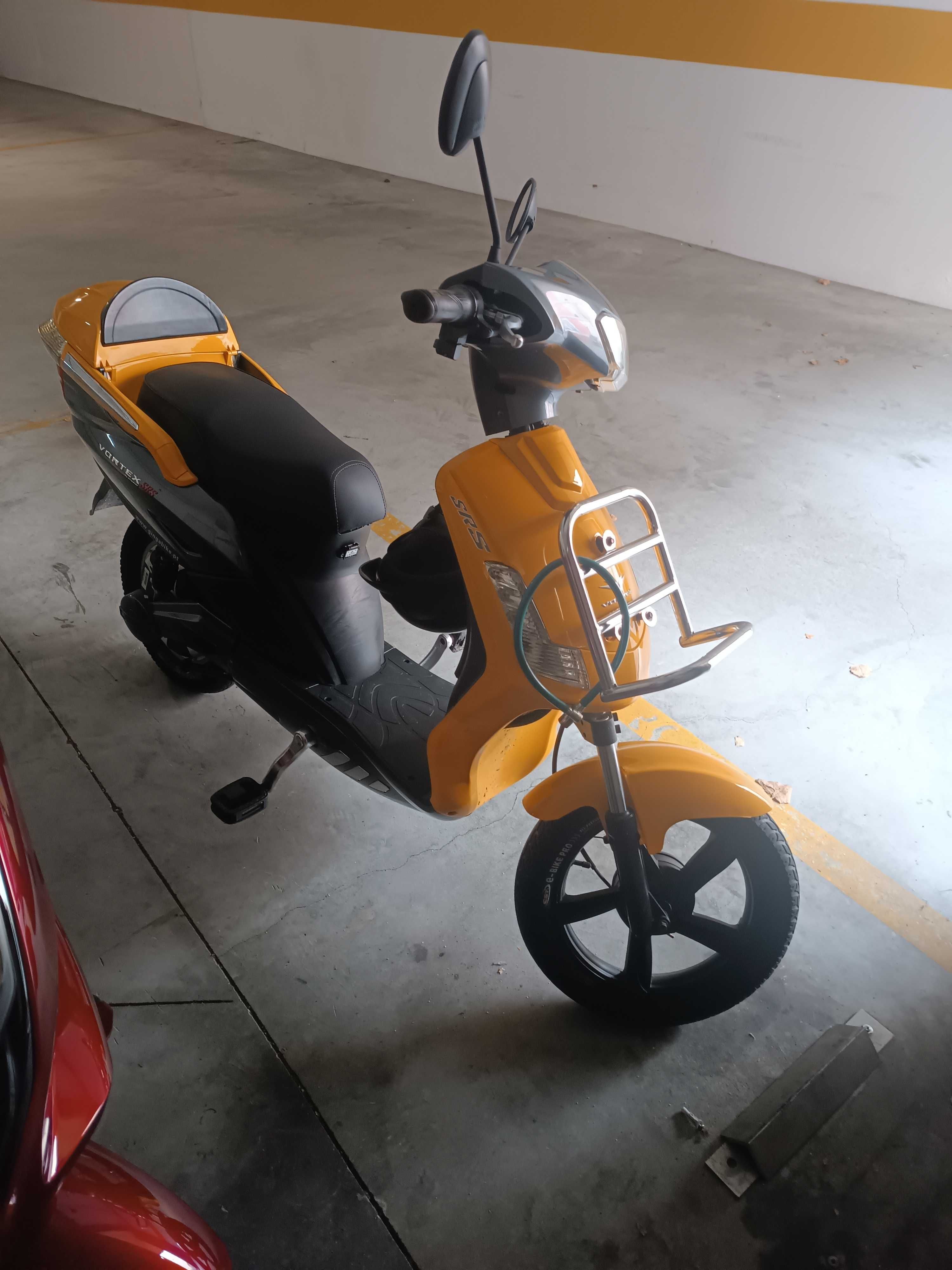 Scooter eletrica