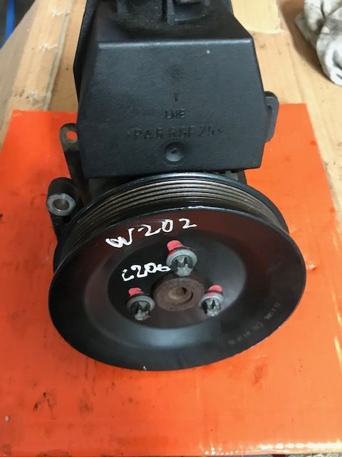 Bomba de direçao assistida mercedes c220 cdi w202 bomba de direçao m