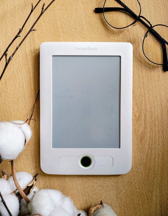 Електронна книга PocketBook 611 Basic біла