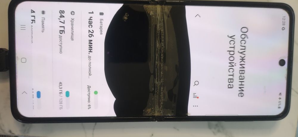 На запчасти ноутбук Samsung z flip 3 5g