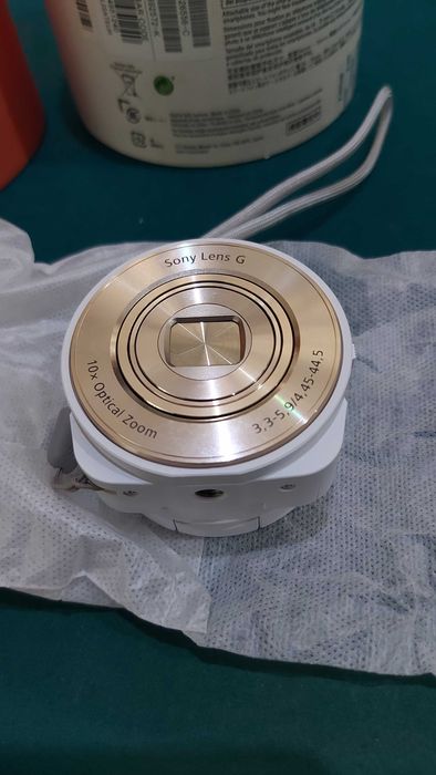 Sony Cyber-shot DSC-QX10 - Câmara Smart Lens Wi-Fi / 10x Zoom Óptico