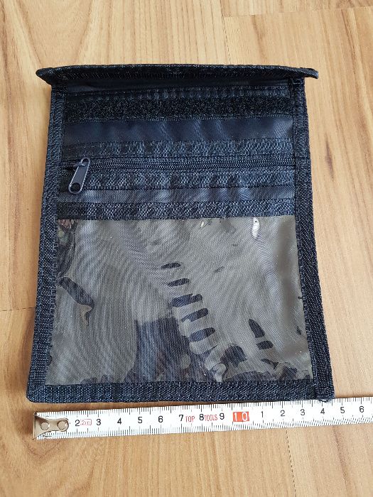 Saszetka na dokumenty podróżna na pasek szawieszka pieniądze etui szyj