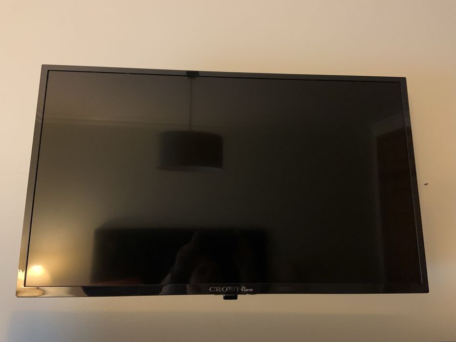 LED TV Crown 32”
