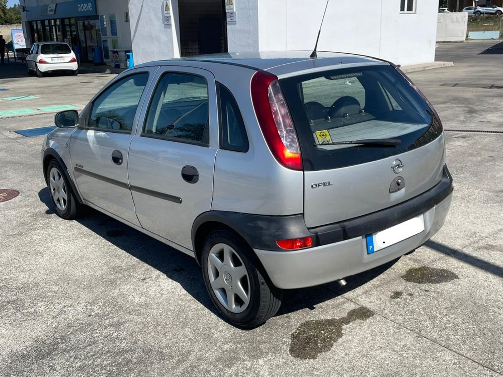 Opel corsa 1.0 bom estado