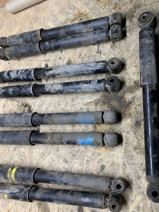 Амортизатор зад mercedes vito вито віто 638 v-class 2.2 2.3 шрот