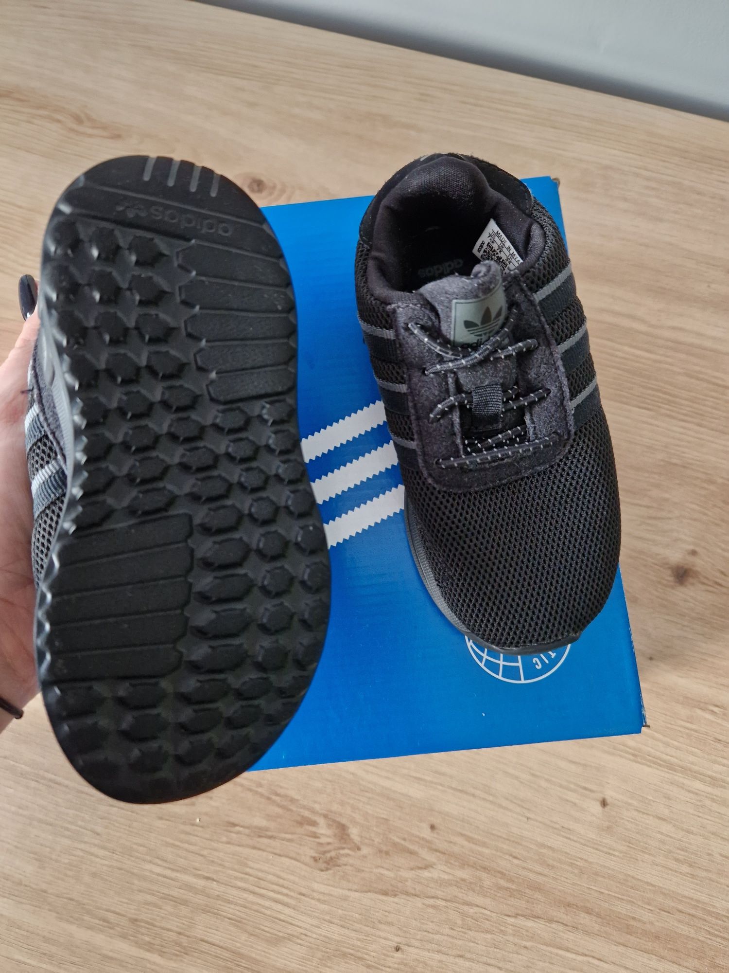 Buty adidas dziecięce r.24