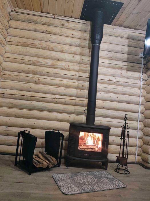 Здаю новий двохпов. зруб з каміном на 12чол.(баня та чан) ліс, Десна