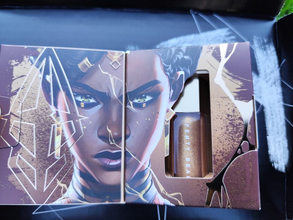 NOVO - Fenty Beauty - Gold Gloss Bomb Universal Lip Luminizer: Arcane