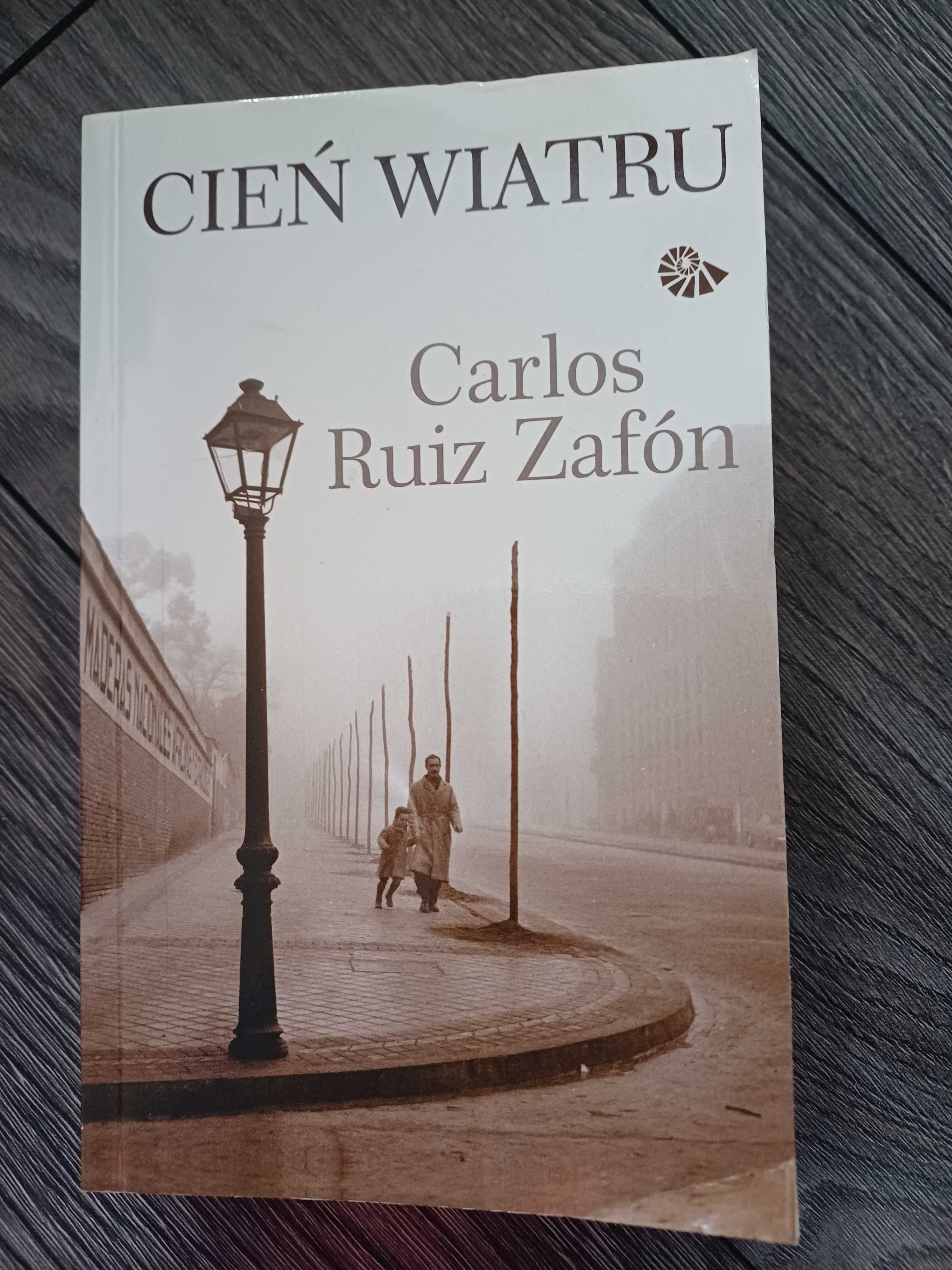 'Cień wiatru' Carlos Ruiz Zafon - wydanie kieszonkowe